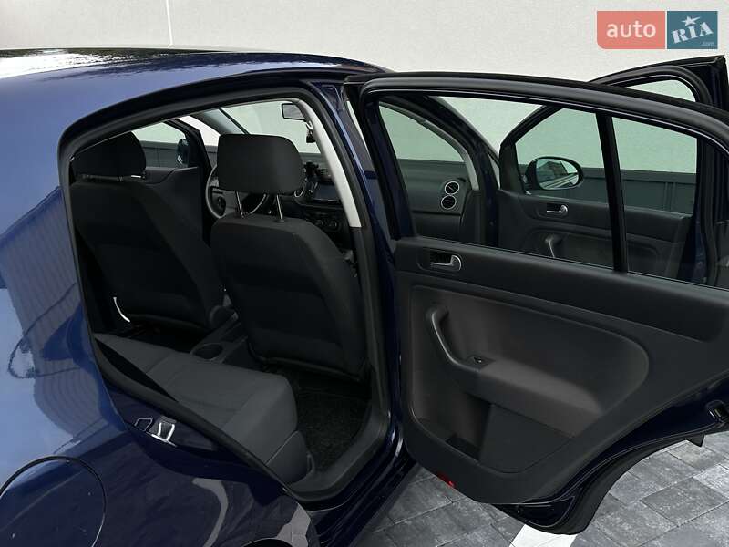 Хэтчбек Volkswagen Golf Plus 2005 в Ровно