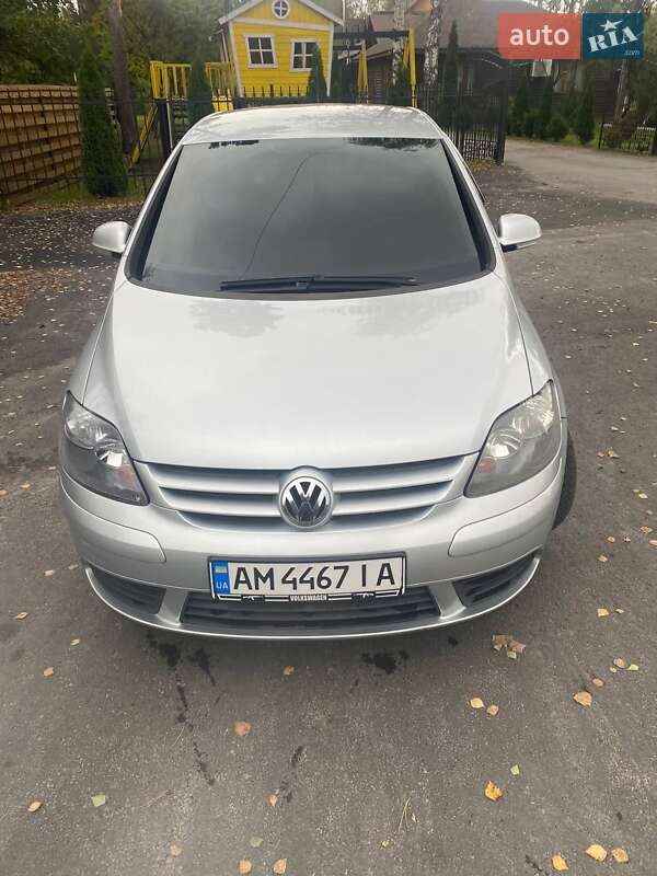 Хетчбек Volkswagen Golf Plus 2005 в Ємільчиному