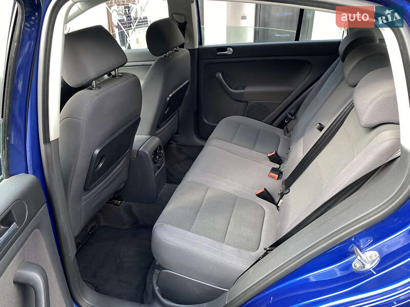 Хетчбек Volkswagen Golf Plus 2005 в Звягелі