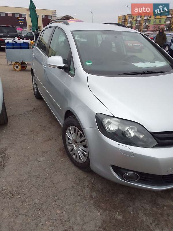 Хетчбек Volkswagen Golf Plus 2010 в Могилів-Подільському