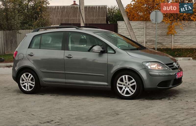 Хэтчбек Volkswagen Golf Plus 2008 в Полтаве
