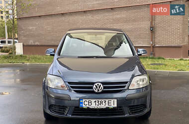 Хэтчбек Volkswagen Golf Plus 2005 в  фото 2 Хэтчбек Volkswagen Golf Plus 2005 в