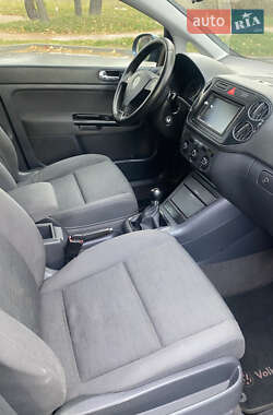 Хэтчбек Volkswagen Golf Plus 2005 в  фото 6 Хэтчбек Volkswagen Golf Plus 2005 в