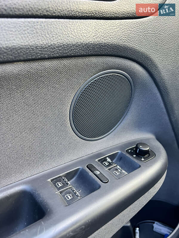 Хэтчбек Volkswagen Golf Plus 2005 в Львове