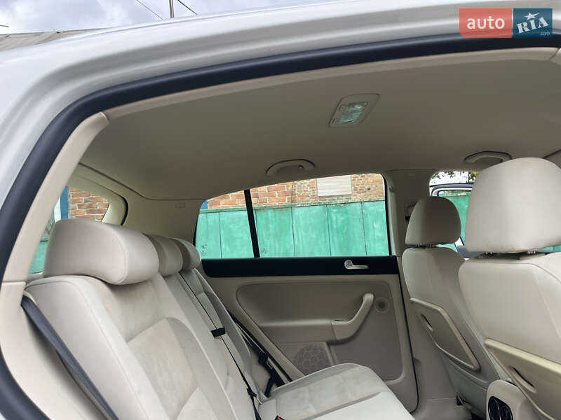 Хетчбек Volkswagen Golf Plus 2010 в Охтирці