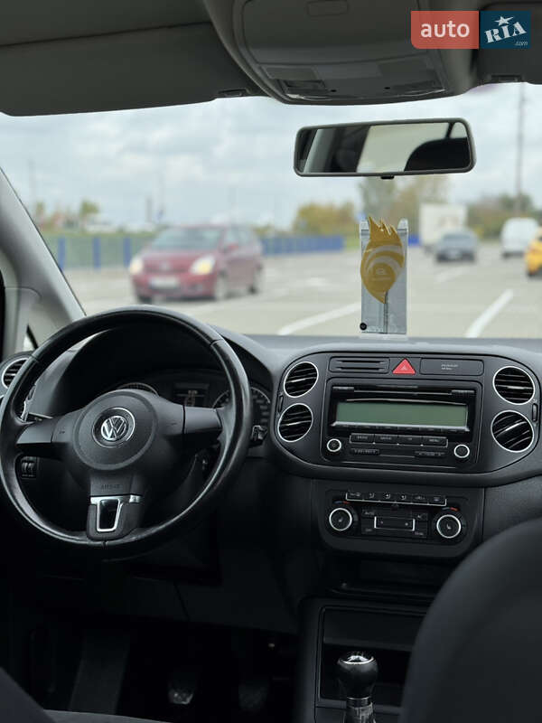 Хэтчбек Volkswagen Golf Plus 2009 в Нововолынске
