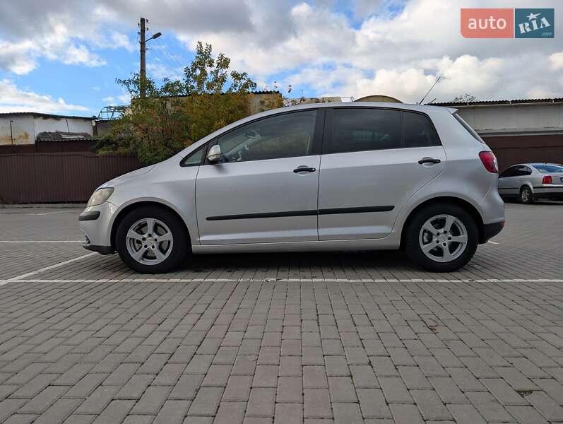 Хетчбек Volkswagen Golf Plus 2006 в Черкасах фото 4 Хетчбек Volkswagen Golf Plus 2006 в Черкасах