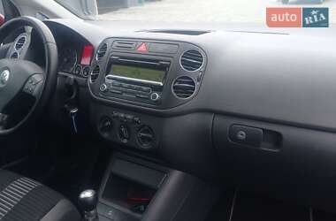Хэтчбек Volkswagen Golf Plus 2009 в 