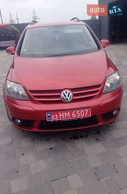 Хэтчбек Volkswagen Golf Plus 2009 в 