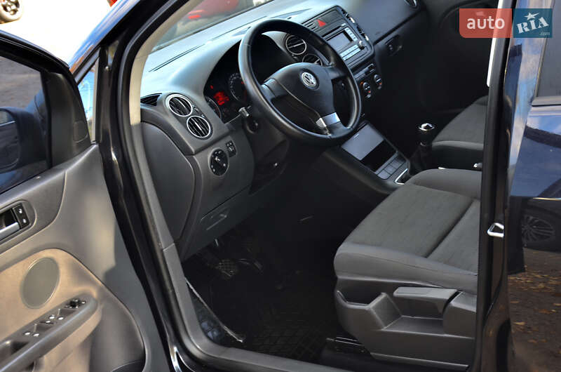 Хетчбек Volkswagen Golf Plus 2009 в Дніпрі