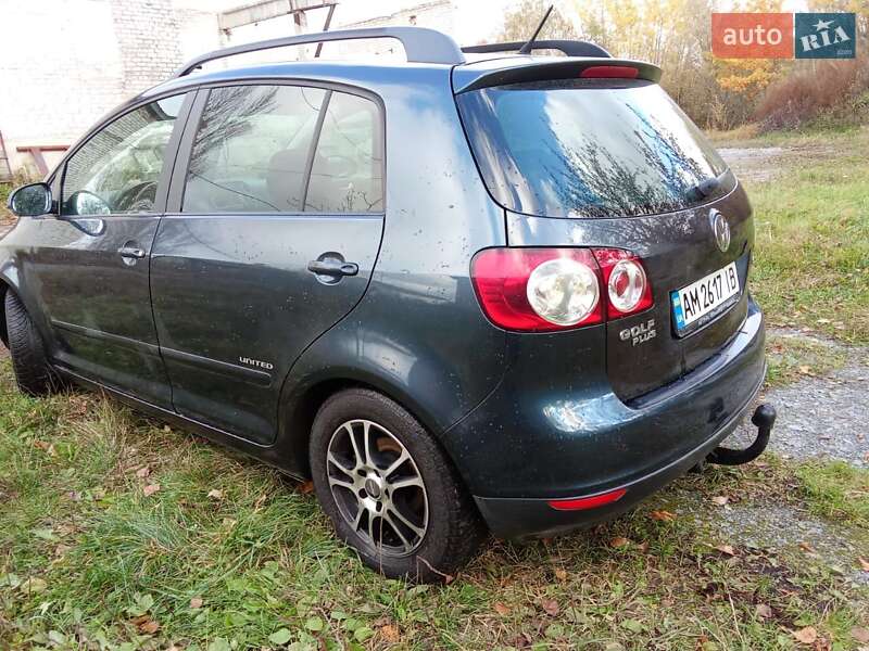Хетчбек Volkswagen Golf Plus 2008 в Звягелі