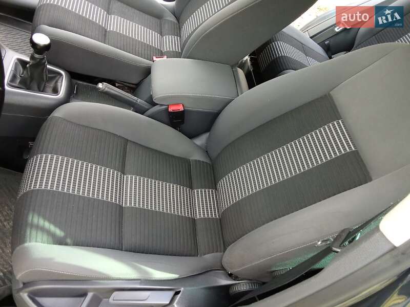 Хетчбек Volkswagen Golf Plus 2008 в Звягелі