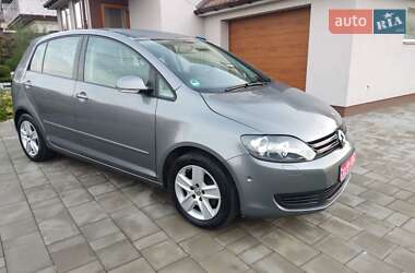 Хэтчбек Volkswagen Golf Plus 2010 в 