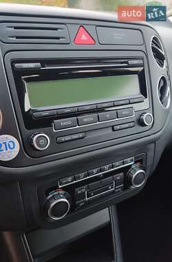 Хэтчбек Volkswagen Golf Plus 2010 в 