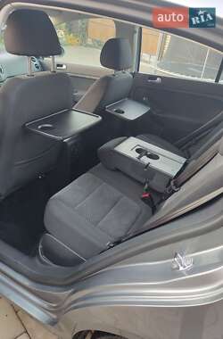 Хэтчбек Volkswagen Golf Plus 2010 в 