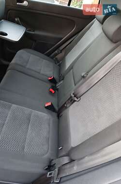 Хэтчбек Volkswagen Golf Plus 2010 в 