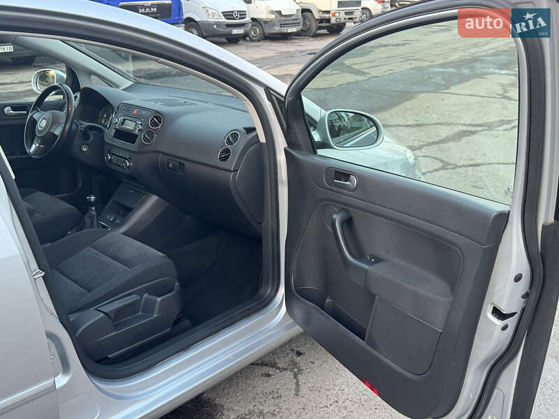 Хэтчбек Volkswagen Golf Plus 2009 в Полтаве