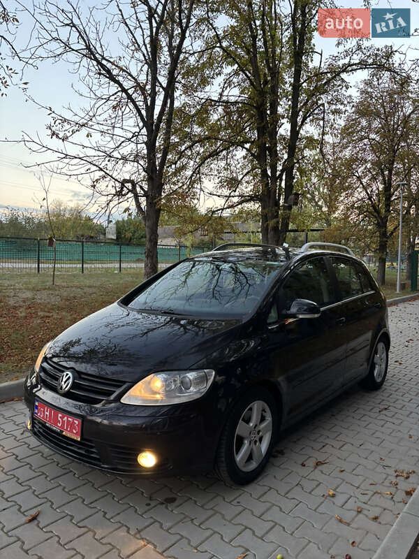 Хэтчбек Volkswagen Golf Plus 2007 в Никополе