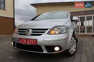 Хетчбек Volkswagen Golf Plus 2008 в  фото 2 Хетчбек Volkswagen Golf Plus 2008 в