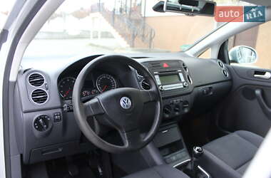Хетчбек Volkswagen Golf Plus 2008 в  фото 60 Хетчбек Volkswagen Golf Plus 2008 в