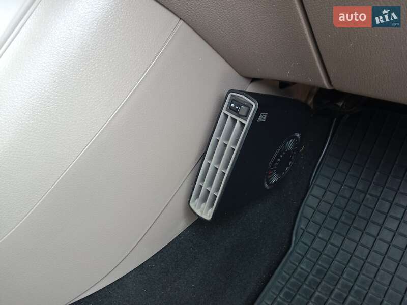 Хэтчбек Volkswagen Golf Plus 2012 в Нововолынске фото 19 Хэтчбек Volkswagen Golf Plus 2012 в Нововолынске