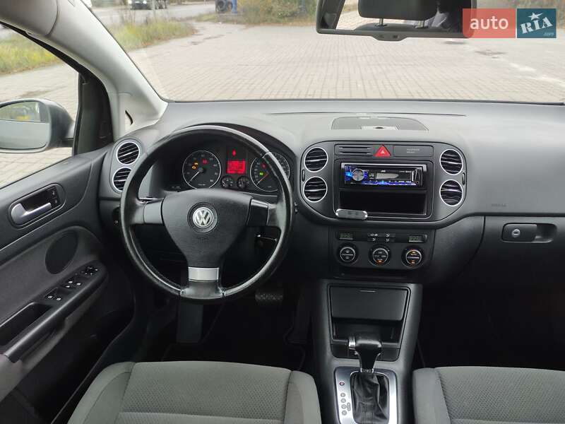 Хэтчбек Volkswagen Golf Plus 2009 в Киеве фото 65 Хэтчбек Volkswagen Golf Plus 2009 в Киеве
