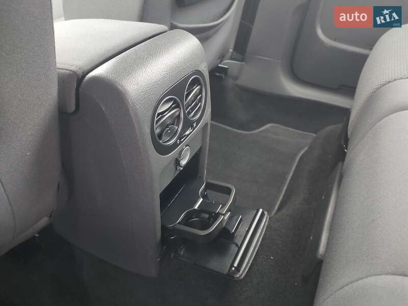 Хэтчбек Volkswagen Golf Plus 2009 в Киеве фото 15 Хэтчбек Volkswagen Golf Plus 2009 в Киеве
