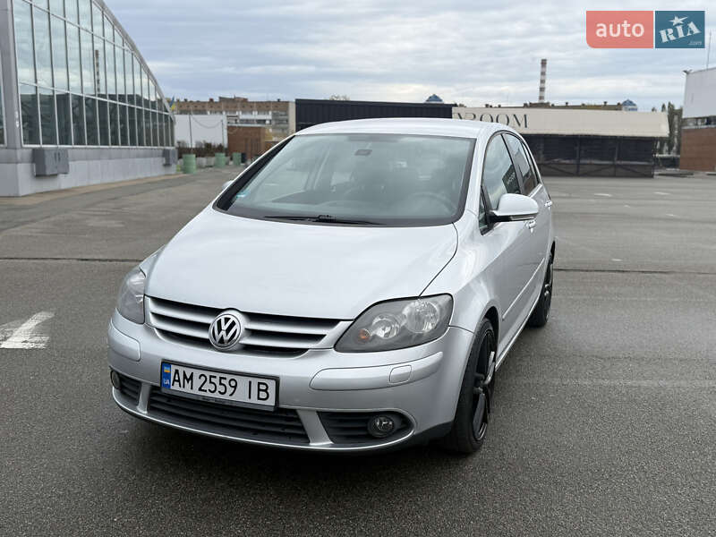 Хэтчбек Volkswagen Golf Plus 2006 в Киеве