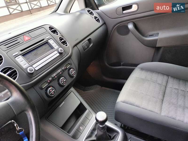 Хэтчбек Volkswagen Golf Plus 2007 в Ровно