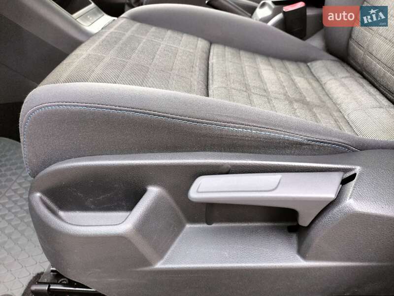 Хэтчбек Volkswagen Golf Plus 2007 в Ровно