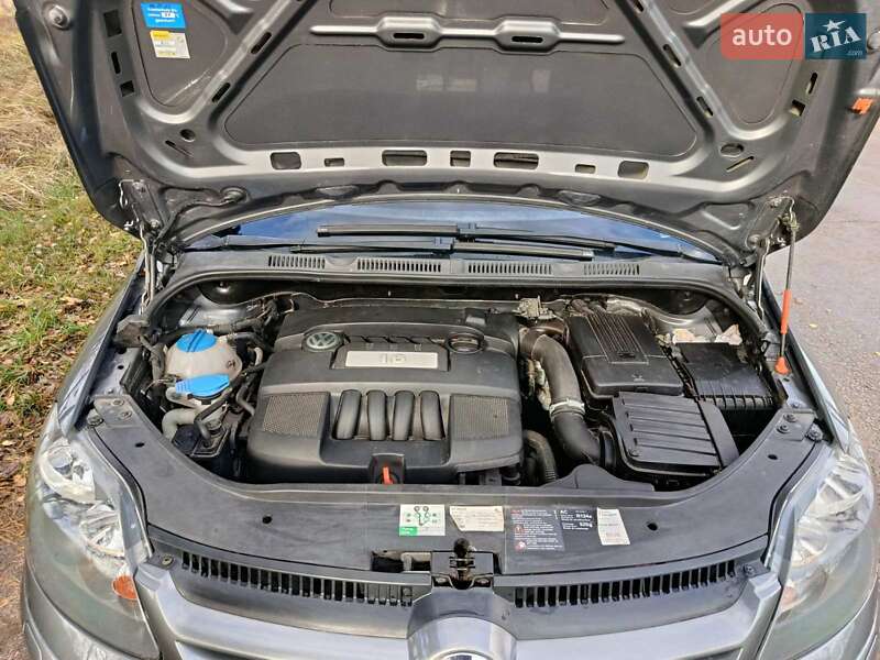 Хэтчбек Volkswagen Golf Plus 2008 в Коростене