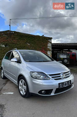 Хэтчбек Volkswagen Golf Plus 2008 в 