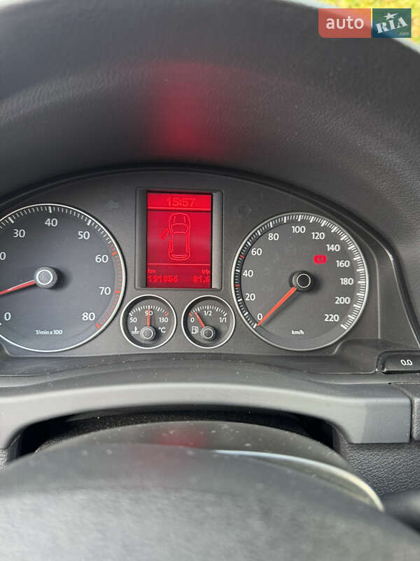 Хэтчбек Volkswagen Golf Plus 2008 в Нововолынске