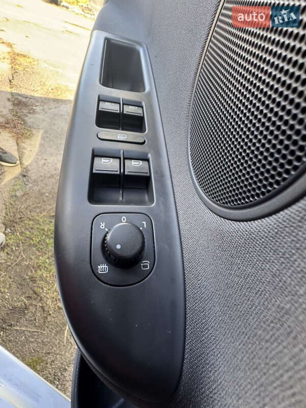 Хэтчбек Volkswagen Golf Plus 2008 в Нововолынске