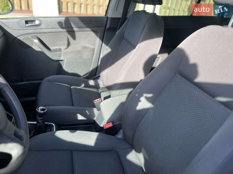 Хетчбек Volkswagen Golf Plus 2011 в Луцьку фото 22 Хетчбек Volkswagen Golf Plus 2011 в Луцьку