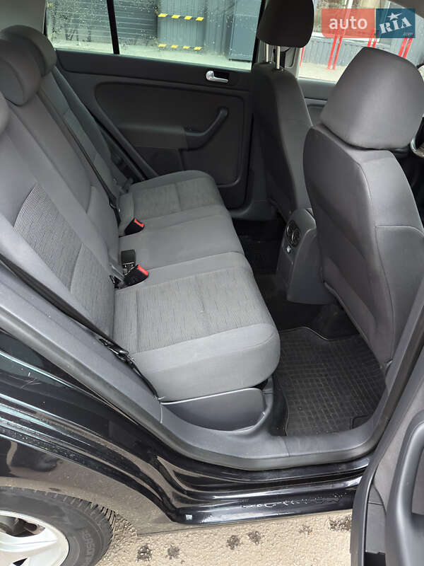 Хэтчбек Volkswagen Golf Plus 2007 в Ахтырке