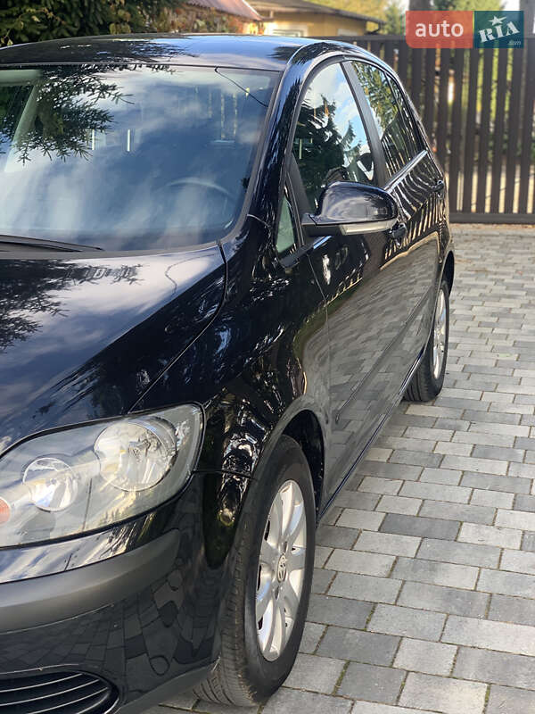 Хетчбек Volkswagen Golf Plus 2005 в Старокостянтинові