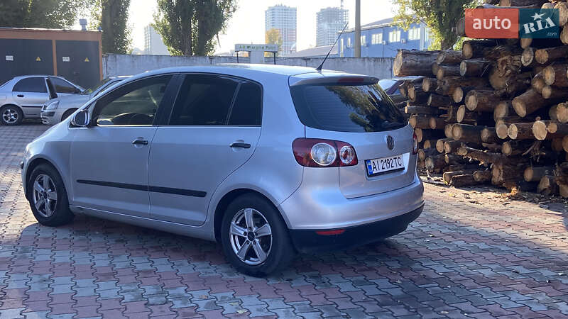 Хэтчбек Volkswagen Golf Plus 2006 в Киеве
