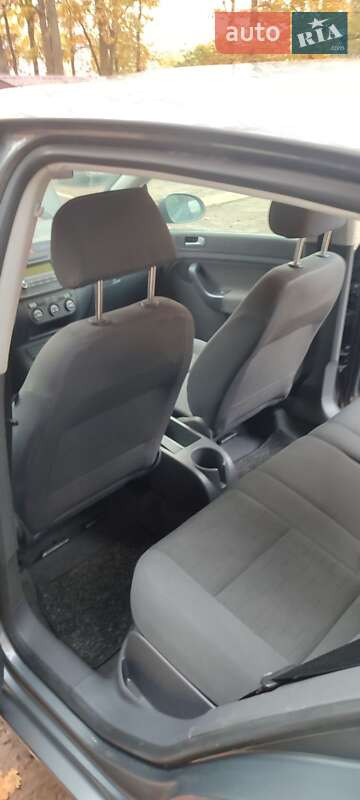 Хэтчбек Volkswagen Golf Plus 2005 в Луцке фото 7 Хэтчбек Volkswagen Golf Plus 2005 в Луцке