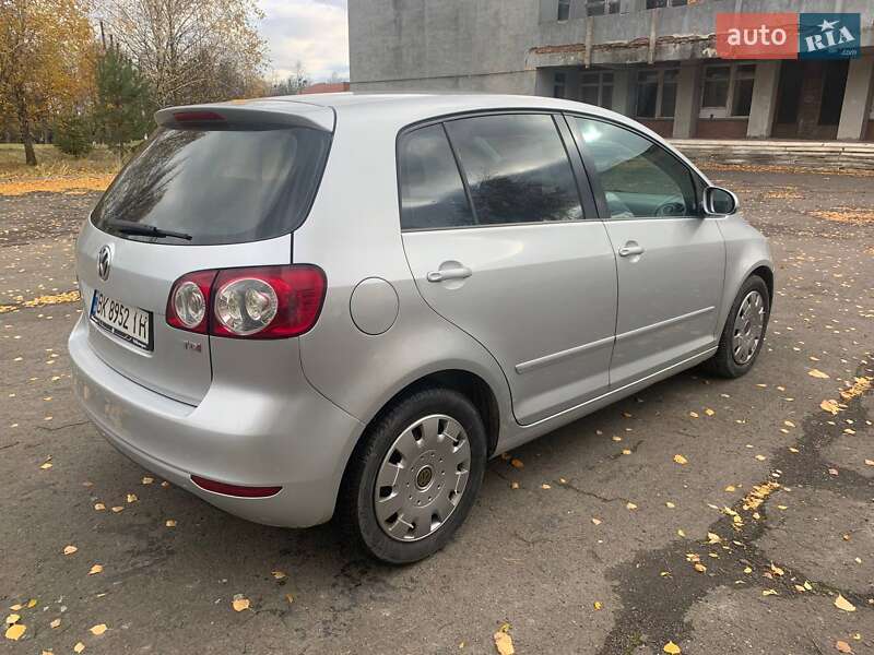 Хэтчбек Volkswagen Golf Plus 2011 в Ровно
