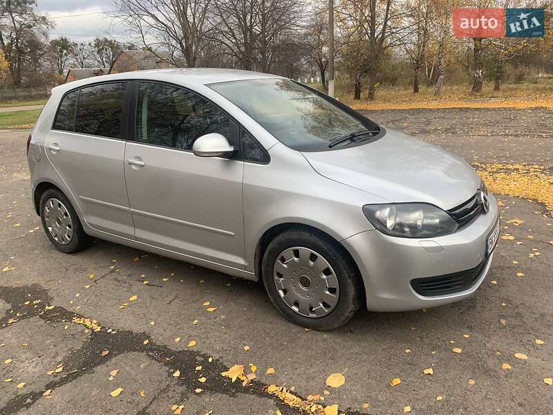 Хэтчбек Volkswagen Golf Plus 2011 в Ровно