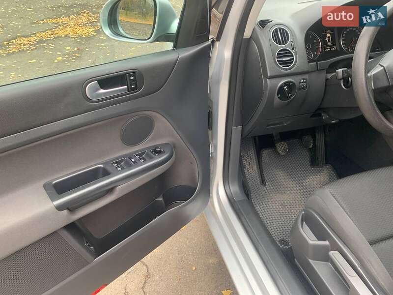 Хэтчбек Volkswagen Golf Plus 2011 в Ровно