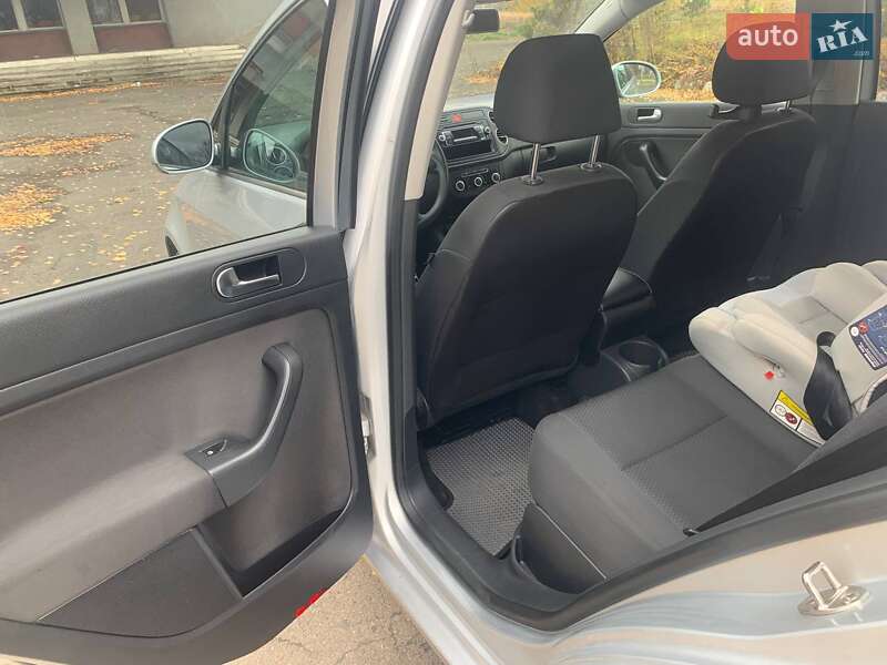 Хэтчбек Volkswagen Golf Plus 2011 в Ровно