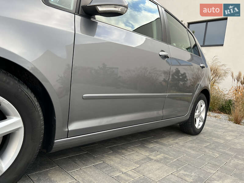 Хэтчбек Volkswagen Golf Plus 2009 в Луцке