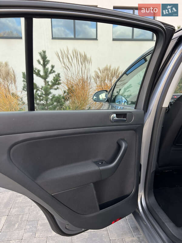 Хэтчбек Volkswagen Golf Plus 2009 в Луцке