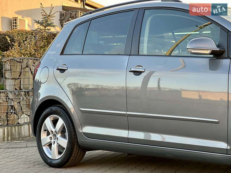 Хэтчбек Volkswagen Golf Plus 2011 в Стрые