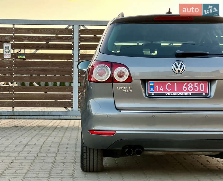 Хэтчбек Volkswagen Golf Plus 2011 в Стрые