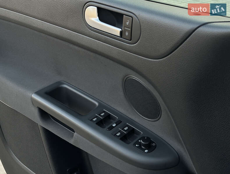 Хэтчбек Volkswagen Golf Plus 2011 в Стрые