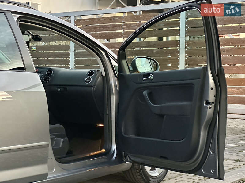 Хэтчбек Volkswagen Golf Plus 2011 в Стрые