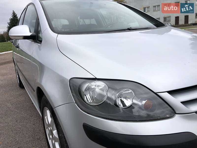 Хэтчбек Volkswagen Golf Plus 2006 в Ровно